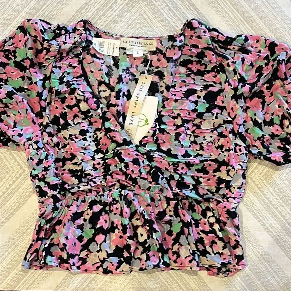 Saltwater Luxe V Neck Floral Short-sleeve Short Top with Ruffles at the Hemline
